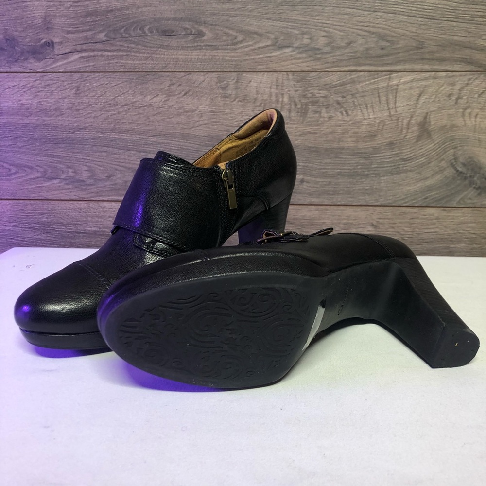 Clark heels - Picture 2 of 2